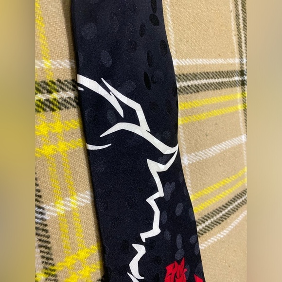 Disney Beauty and the Beast The New Musical Silk Tie - Picture 3 of 5